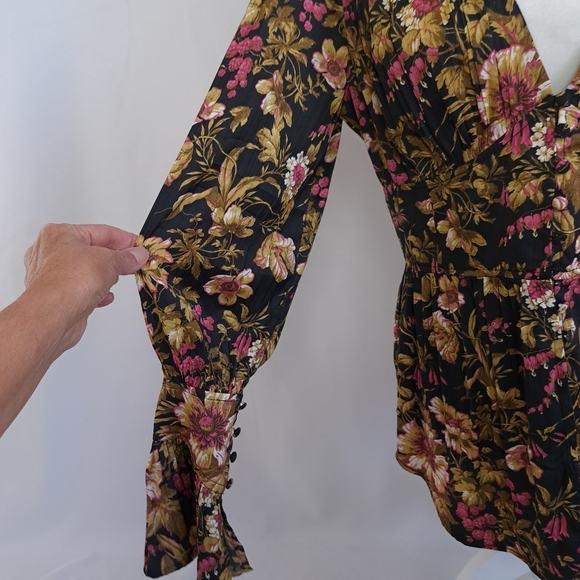 Anthropologie Silky Deep V-Neck Floral Print Tunic Top - Picture 9 of 16